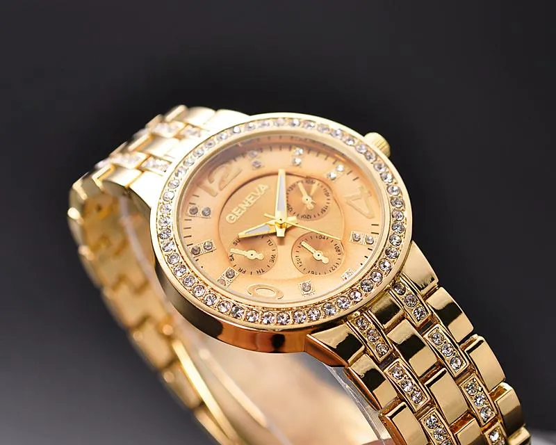 Classic Unisex Rhinestone Round CZ Quartz Dial Wrist Watches