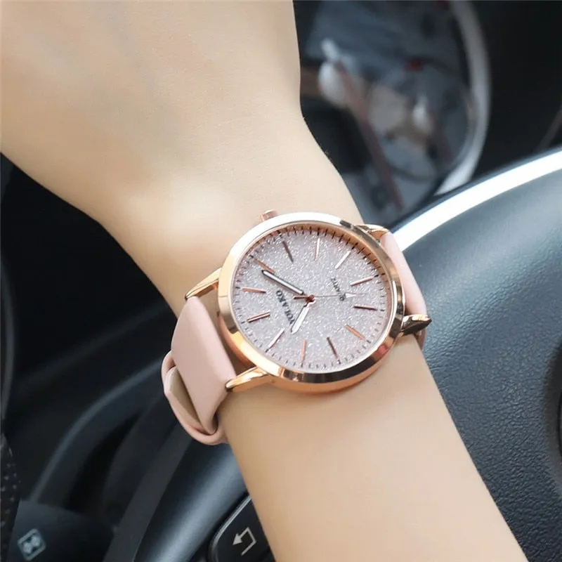 Elegant leather Strap watch