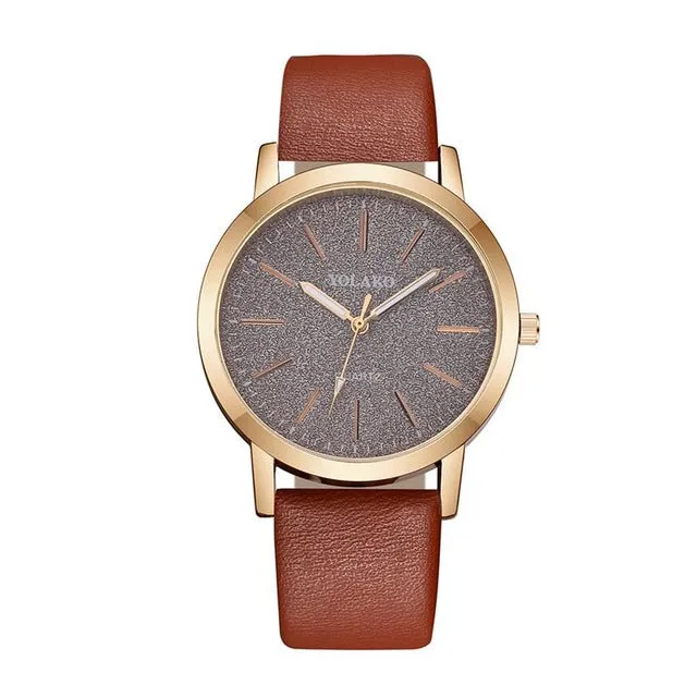 Elegant leather Strap watch