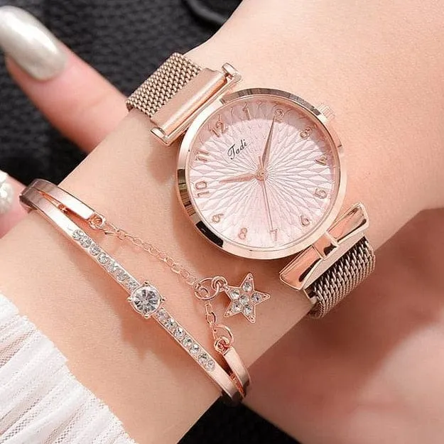 Women's Luxury Magnetic Quartz Bracelet Watch