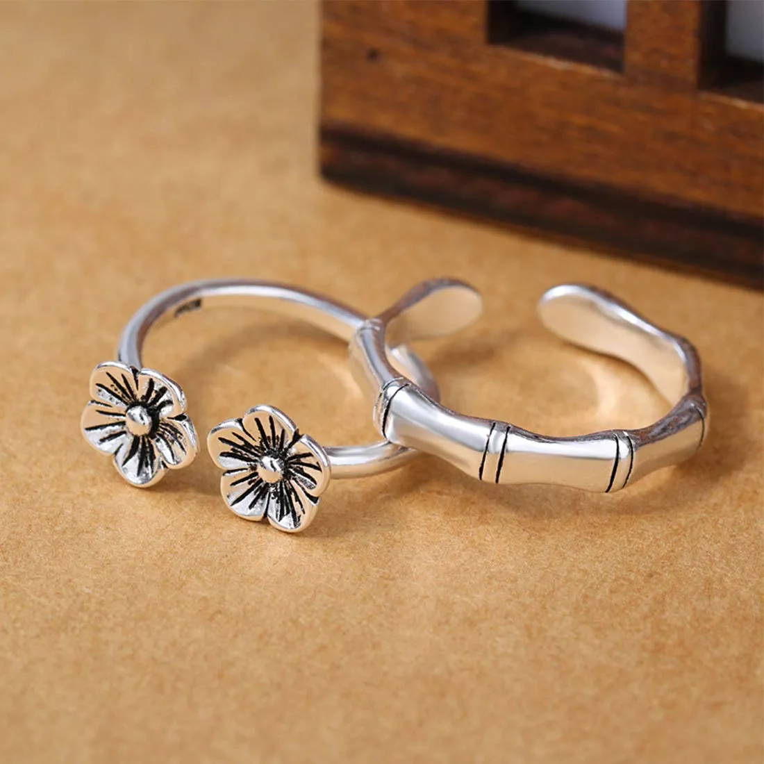 Yellow Chimes Antique Flower Design Oxidized Silver Adjustable Couple's Rings for Men and Women